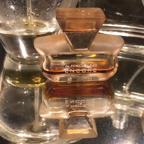 Lot of 6 Vintage Perfume Bottles~One W/out Cap~Avon~Juicy~LuneD'Ete~AlfredSung++ - Picture 7 of 10